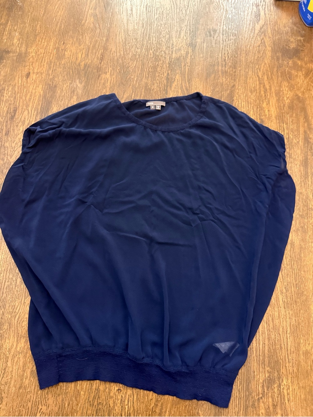 Vince Navy Round-Neck Lightweight Top